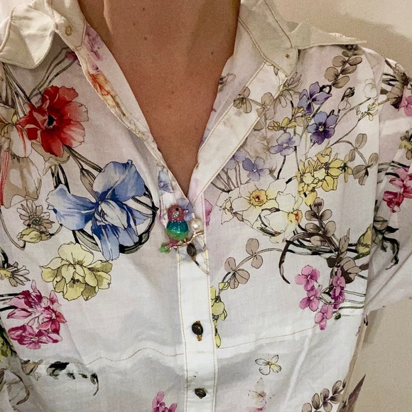 NWT Pearls by Aratta Floral Button Down Blouse - XS - Picture 13 of 14